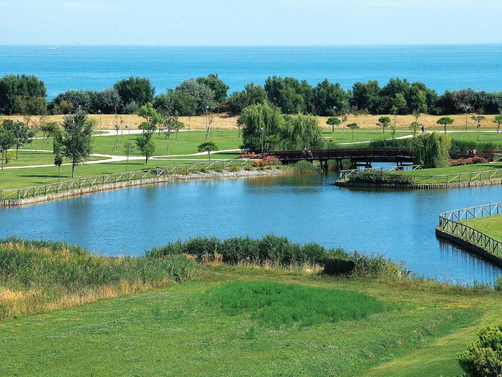 Olympus Hotel 4*